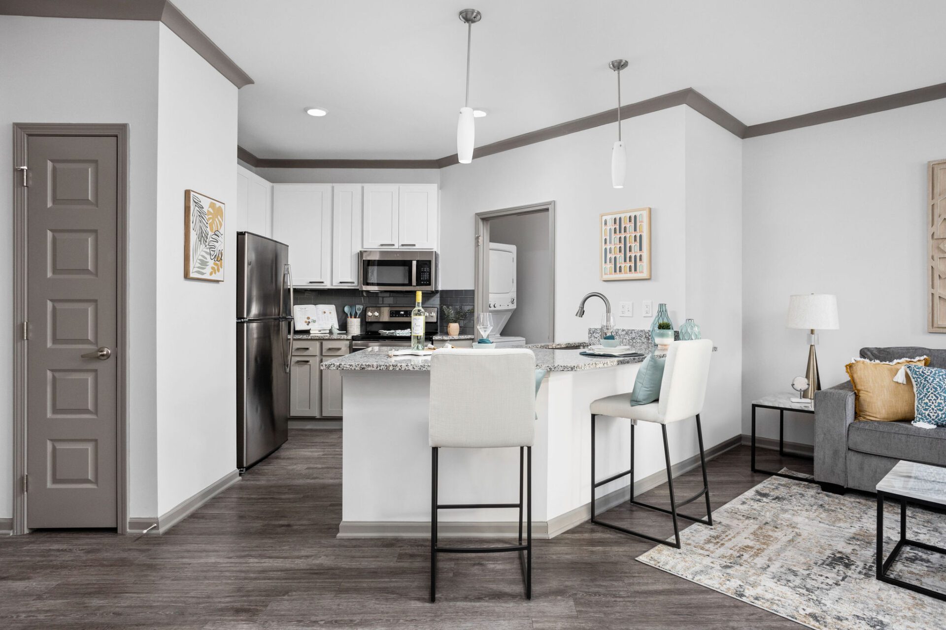 Luxury  Pet-Friendly Apartments For Rent-Elevate 114